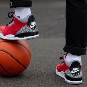 Jordan Retro 3 SE Red Cement 2019